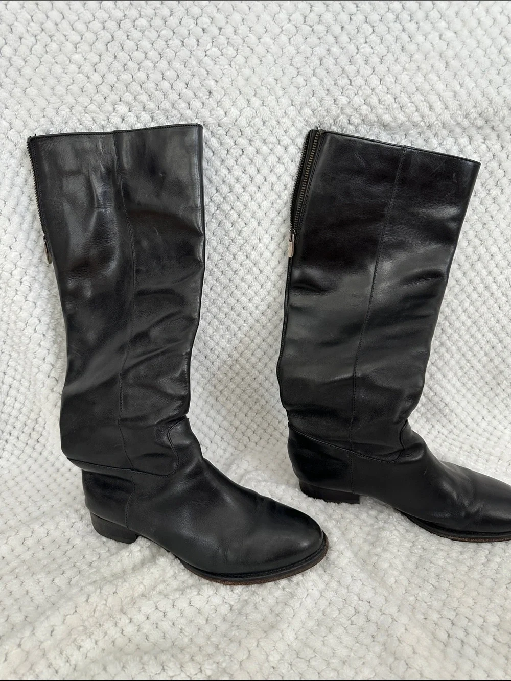 Over-the-Knee Black Women's Boots — Sleek Tall Shaft